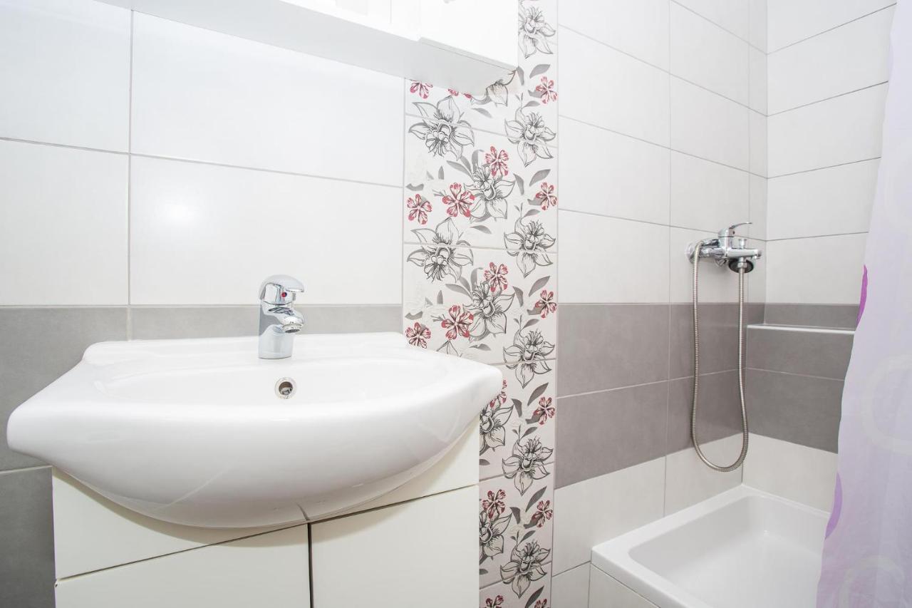 Apartments Makaus Supetarska Draga Exterior photo