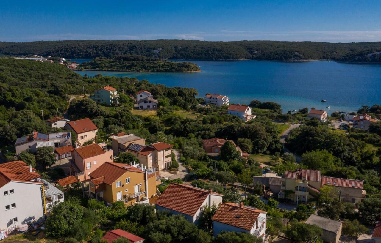 Apartments Makaus Supetarska Draga Room photo